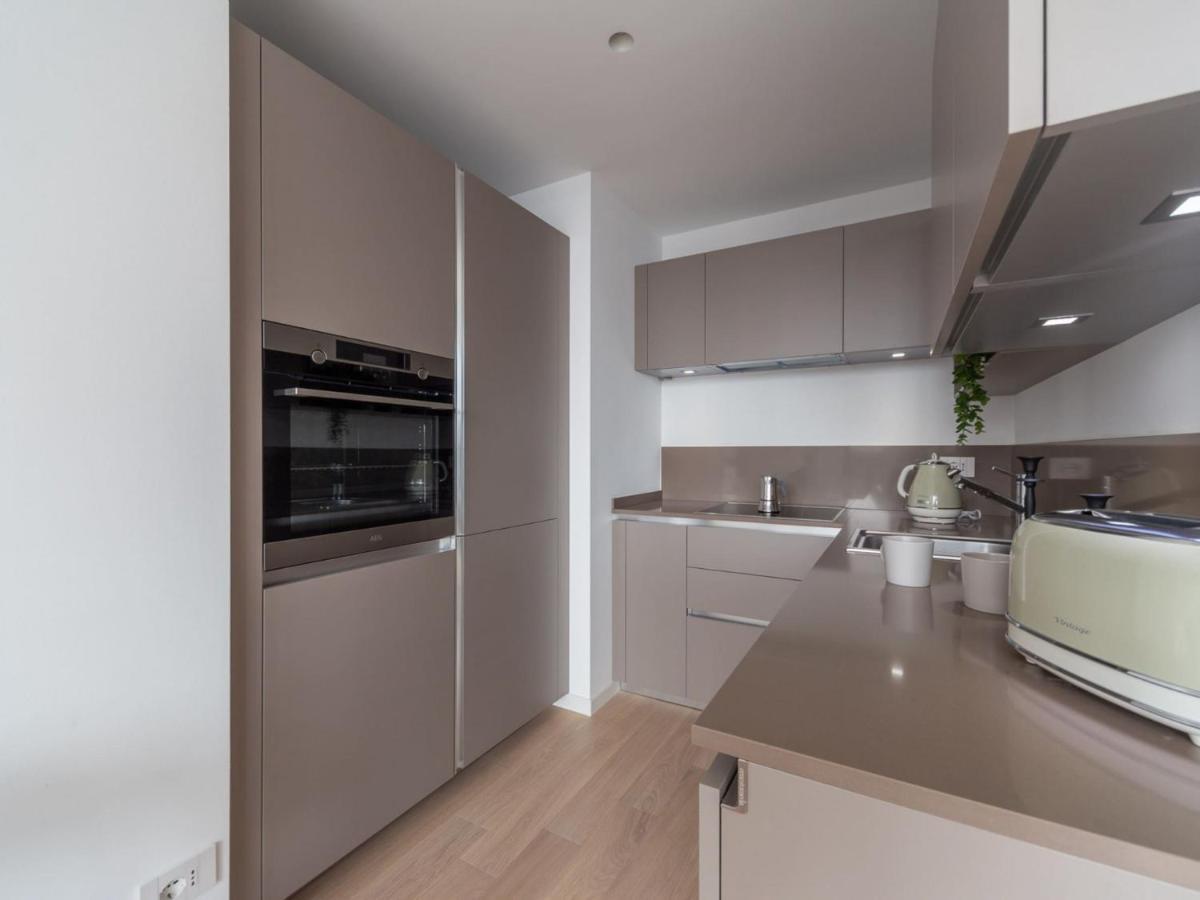 The Best Rent - Monolocale Moderno A Due Passi Dal Duomo Милано Екстериор снимка